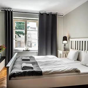  Hostel Flamingo Premium
